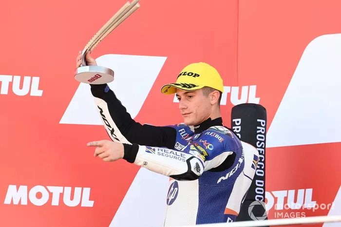 Hector Garzo, Pons HP40