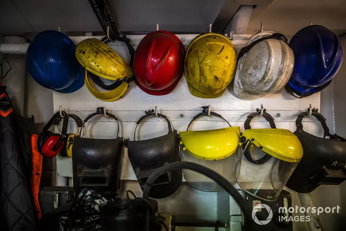 Cascos y protección en el St Helena