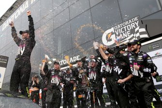 Winner Jimmie Johnson, Hendrick Motorsports, Chevrolet Camaro Ally
