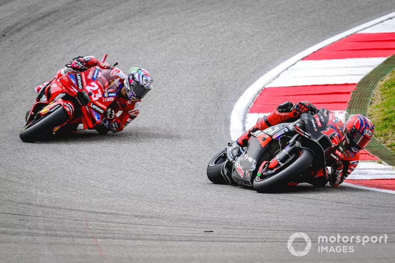 Maverick Vinales, Aprilia Racing Team