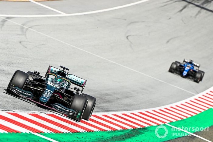 Lance Stroll, Aston Martin AMR21, Fernando Alonso, Alpine A521