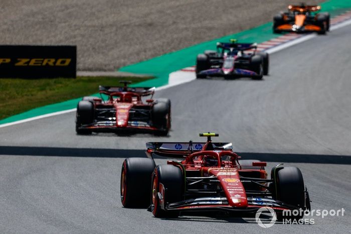 Carlos Sainz, Ferrari SF-24, Charles Leclerc, Ferrari SF-24, Pierre Gasly, Alpine A524
