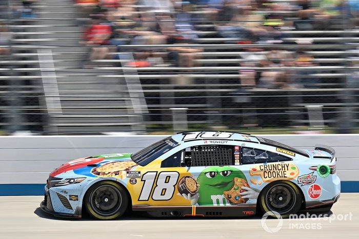 Kyle Busch, Joe Gibbs Racing, M&M's Crunchy Cookie Toyota Camry