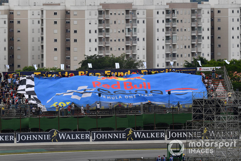 Giant Red Bull Racing flag