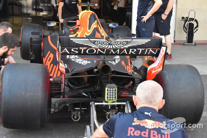 Red Bull inmediatamente duplicó las aletas de piso que Ferrari probó en la última ronda en los Estados Unidos.