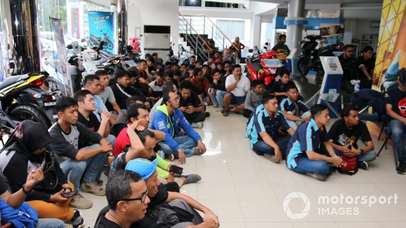 Suzuki Special Day - Saturday Night Riding