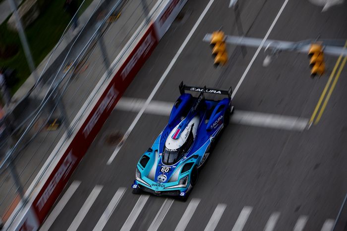 #60 Acura Meyer Shank Racing w/Curb Agajanian Acura ARX-06: Tom Blomqvist, Colin Braun