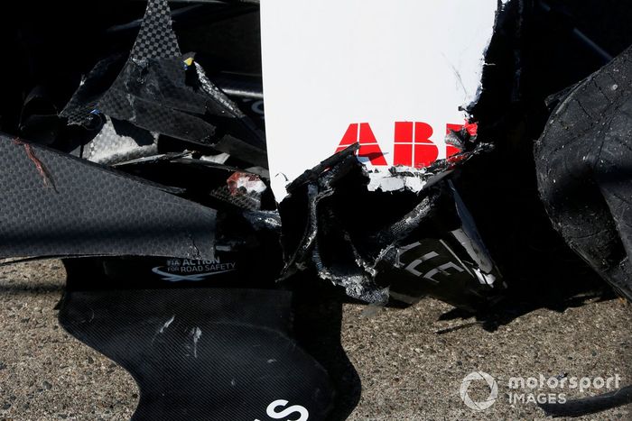 El coche dañado de Edoardo Mortara, Venturi Racing, Silver Arrow 02