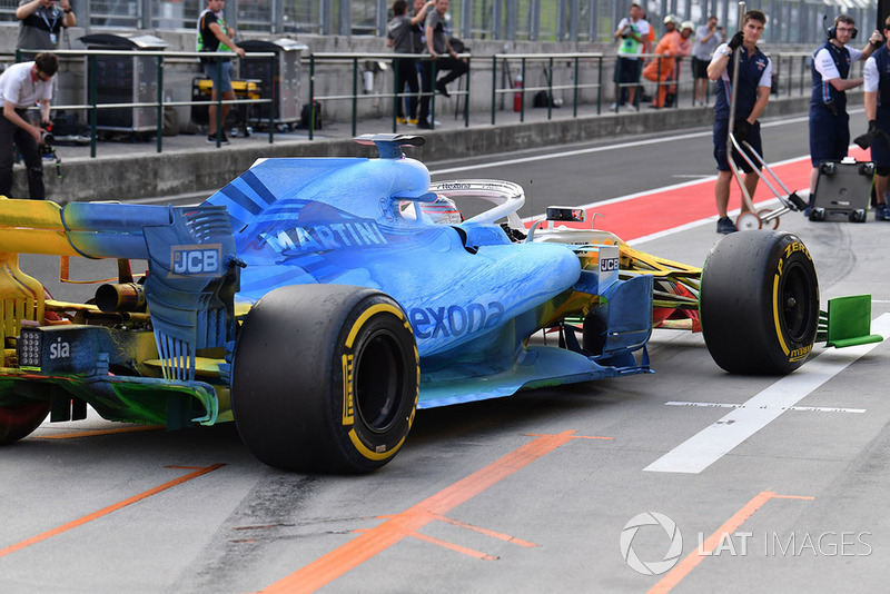 Robert Kubica, Williams FW41, avec de la peinture aéro flow-viz sur la voiture