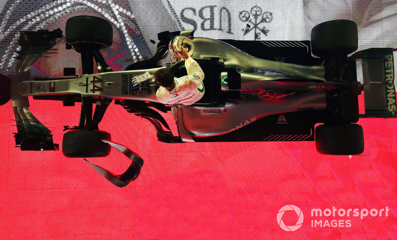 Lewis Hamilton, Mercedes AMG F1 W09 EQ Power+, 1st
