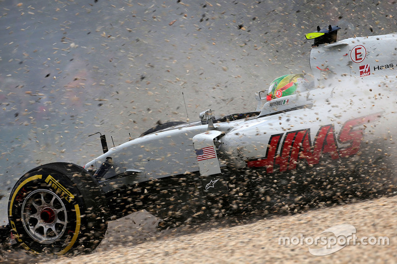 Esteban Gutierrez, Haas F1 Team VF-16 corre hacia afuera