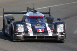 #1 Porsche Team, Porsche 919 Hybrid: Timo Bernhard, Mark Webber, Brendon Hartley