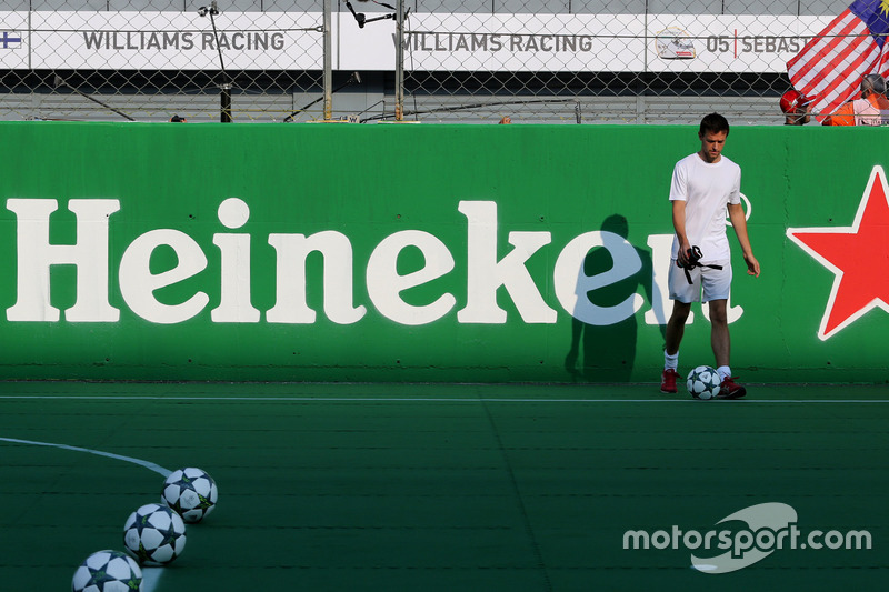 Heineken partita di calcio di beneficenza, Jolyon Palmer, Renault Sport F1 Team