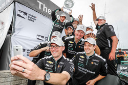 ganador de la pole, Simon Pagenaud, Team Penske Chevrolet