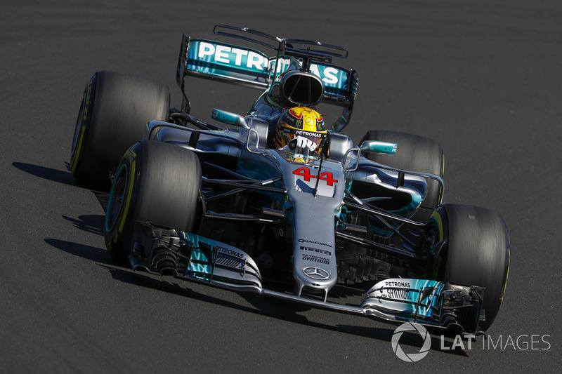 A Mercedes continua como a força a ser batida na F1 em 2017. Contudo, a mudança de regulamento chacoalhou as forças e deixou a equipe alemã com o reinado mais ameaçado que nunca.