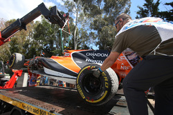 Эвакуация McLaren MCL32 Стоффеля Вандорна