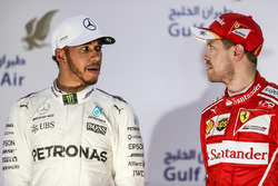 Podium : Le second Lewis Hamilton, Mercedes AMG, le vainqueur Sebastian Vettel, Ferrari