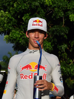 П'єр Гаслі, Scuderia Toro Rosso