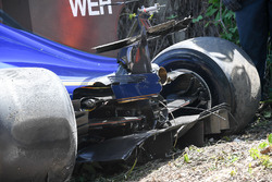Pascal Wehrlein, Sauber C36 damage