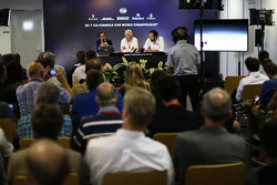 Laurent Mekies, F1 Yarış Direktörü Vekili, FIA, Charlie Whiting, FIA Yarış Direktörü, Matteo Boncian