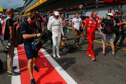 Polesitter Lewis Hamilton, Mercedes AMG F1