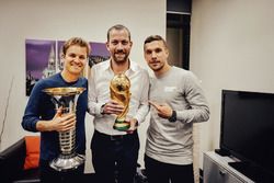 Conferencia de prensa con Nico Rosberg y Lukas Podolski