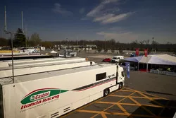 Atmosphere in the paddock