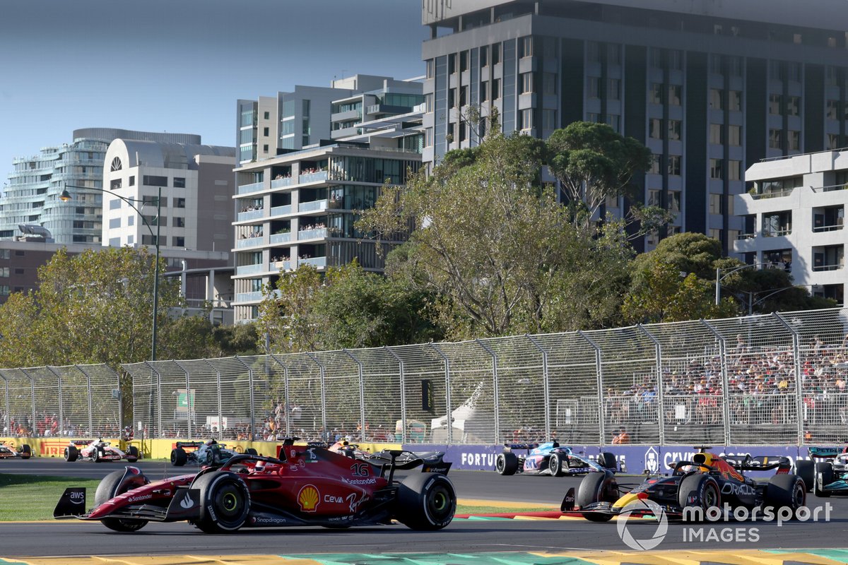 Charles Leclerc, Ferrari F1-75, Max Verstappen, Red Bull Racing RB18