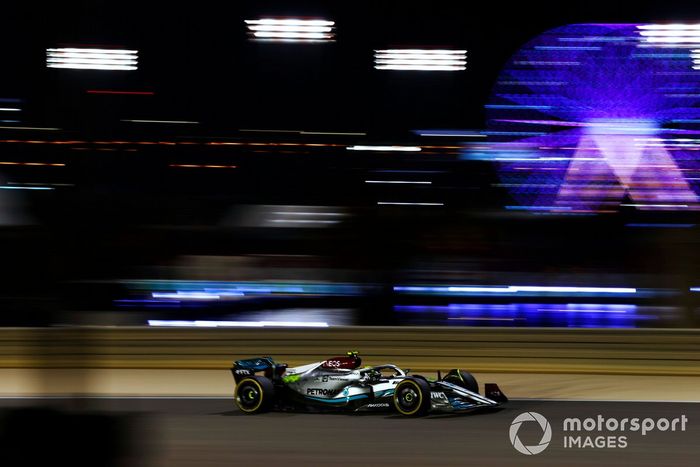 Lewis Hamilton, Mercedes W13