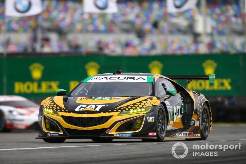 #57 Meyer Shank Racing w/ Curb-Agajanian Acura NSX GT3, GTD: Katherine Legge, Ana Beatriz, Simona De Silvestro, Christina Nielsen