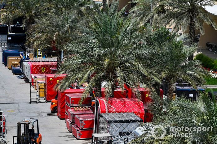 Contenedores en el paddock