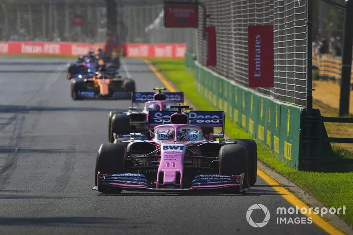 Sergio Perez, Racing Point RP19, Lance Stroll, Racing Point RP19, y Carlos Sainz Jr., McLaren MCL34