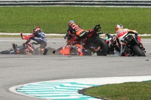 Jack Miller, Red Bull KTM Factory Racing, Fabio Quartararo, Yamaha Factory Racing, Brad Binder, Red Bull KTM Factory Racing Crash