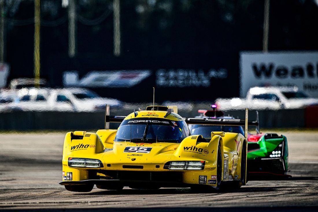#85 JDC Miller MotorSports Porsche 963: Tijmen Van Der Helm, Gianmaria Bruni, Nico Mueller