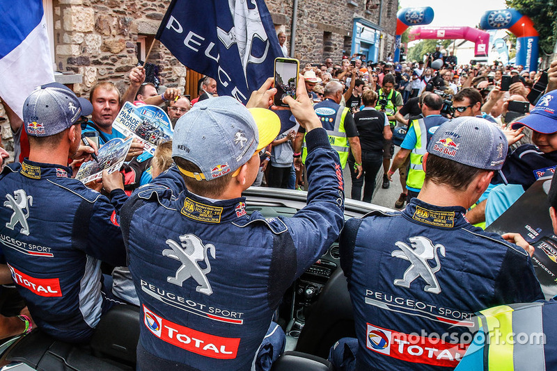 Timmy Hansen, Team Peugeot Total, Kevin Hansen, Team Peugeot Total, Sébastien Loeb, Team Peugeot Total, during the parade