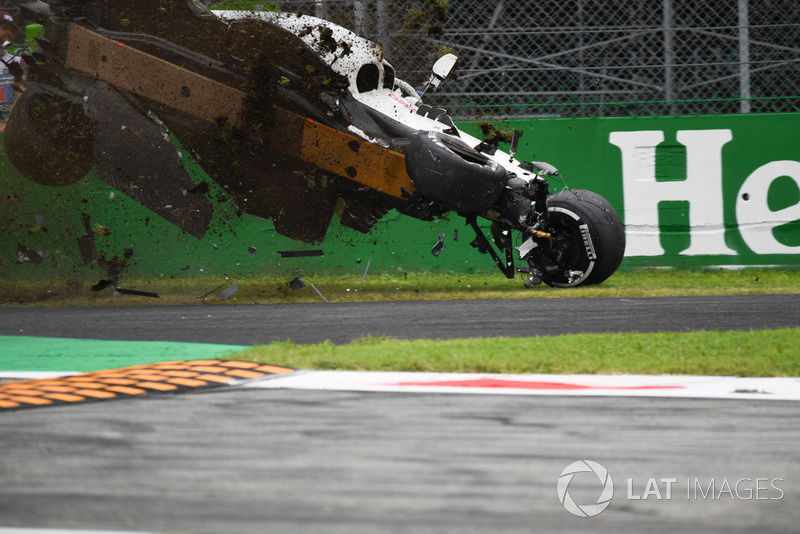 Marcus Ericsson, Sauber C37 crash
