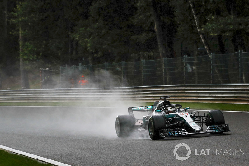 1: Lewis Hamilton, Mercedes AMG F1 W09, 1'58.179