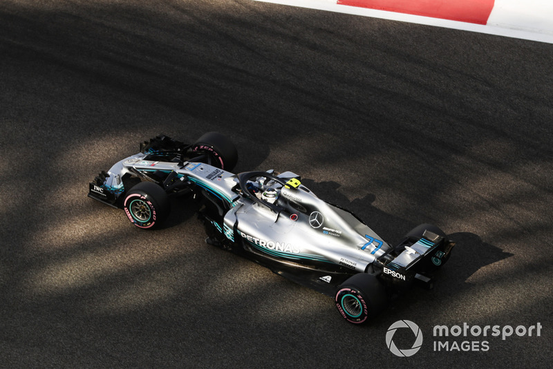2: Валттері Боттас, Mercedes AMG F1 W09, 1'34.956