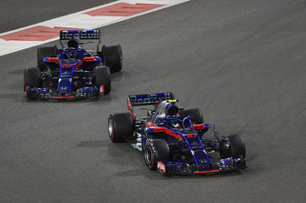 Pierre Gasly, Toro Rosso STR13 en Brendon Hartley, Toro Rosso STR13