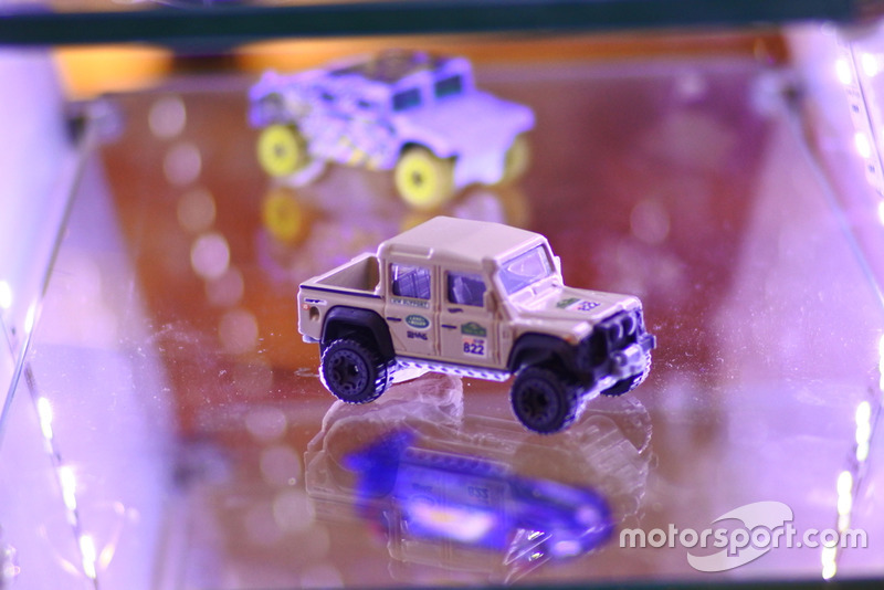 Diecast Land Rover Hot Wheels