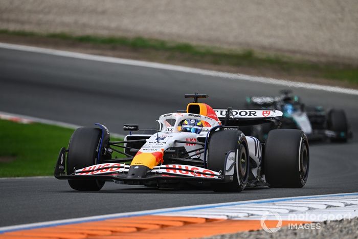 George Russell, Mercedes, Isack Hadjar, Racing Bulls Team