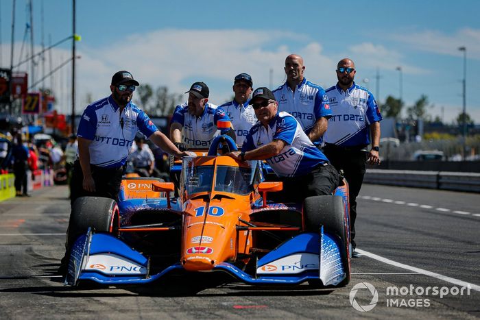 Ganador de la pole Alex Palou, Chip Ganassi Racing Honda
