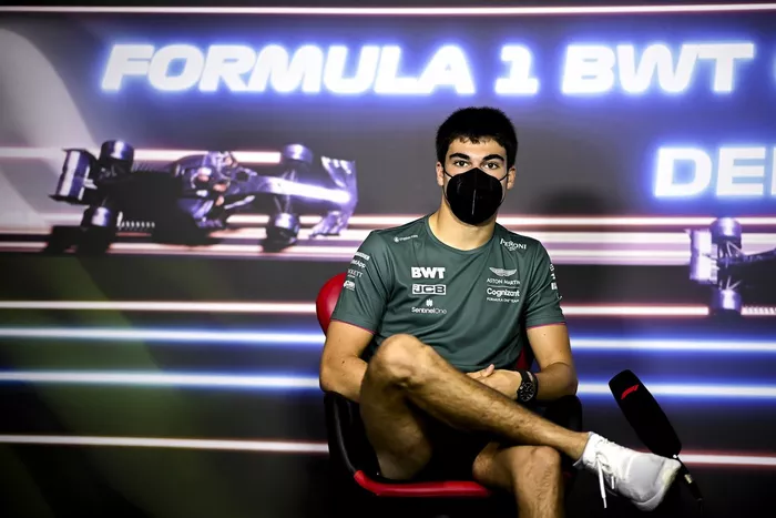 Lance Stroll, Aston Martin en la conferencia de prensa