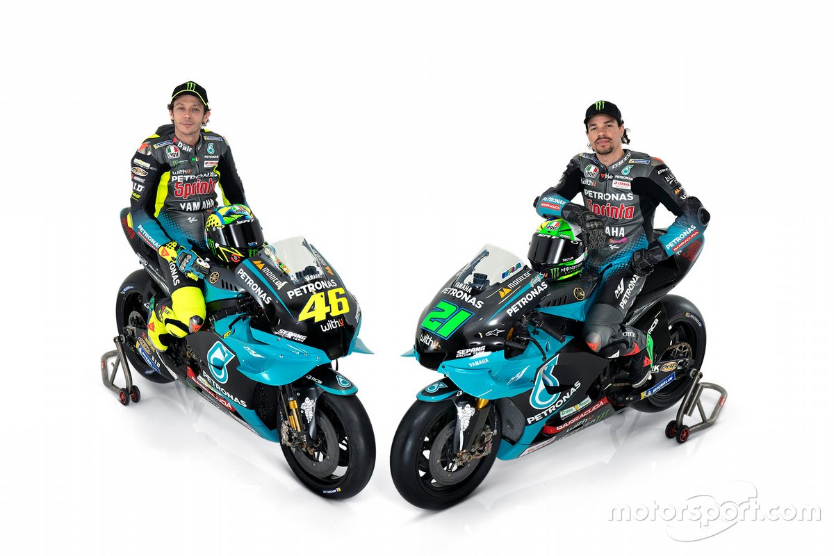 Valentino Rossi, Petronas Yamaha SRT, dan rekan setimnya, Franco Morbidelli, Petronas Yamaha SRT