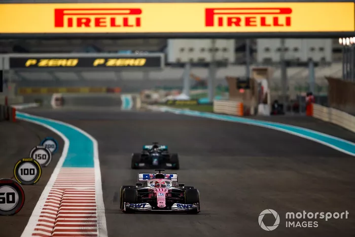 Sergio Pérez, Racing Point RP20, Lewis Hamilton, Mercedes F1 W11