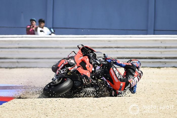 Caída de Michele Pirro, Ducati Team
