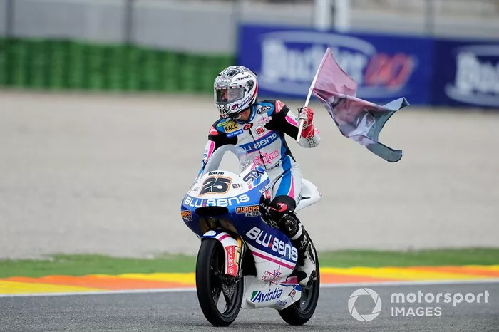 5. Maverick Viñales (16 años, 123 días)