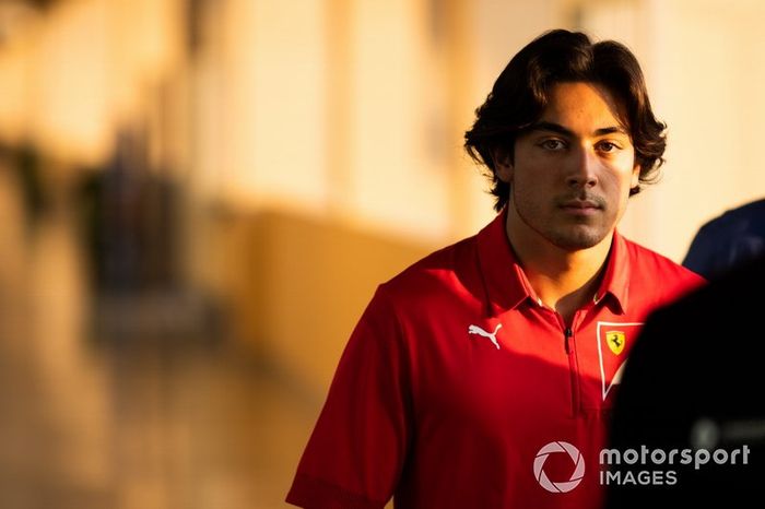 #17 Giuliano Alesi