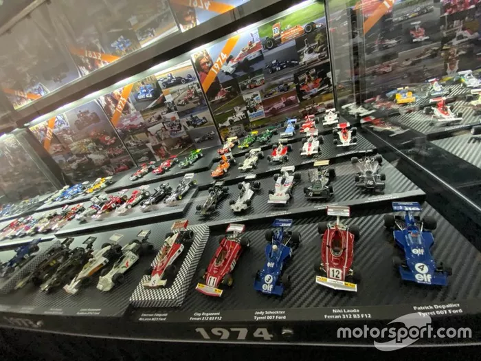 Colección de coches miniatura de F1