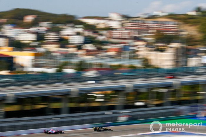 Daniel Ricciardo, Renault F1 Team R.S.20, Sergio Pérez, Racing Point RP20